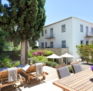 spetses-maisonette-3-bedroom-09